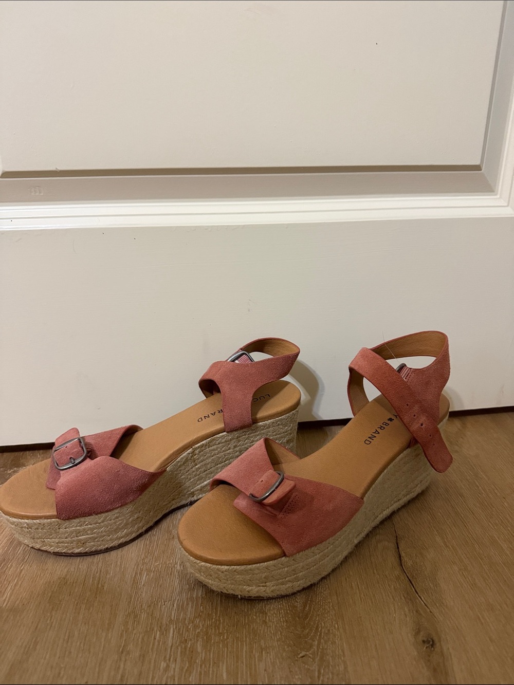 Lucky Brand Womens Pink Suede Buckle Platform Sandals - Picture 2 of 5